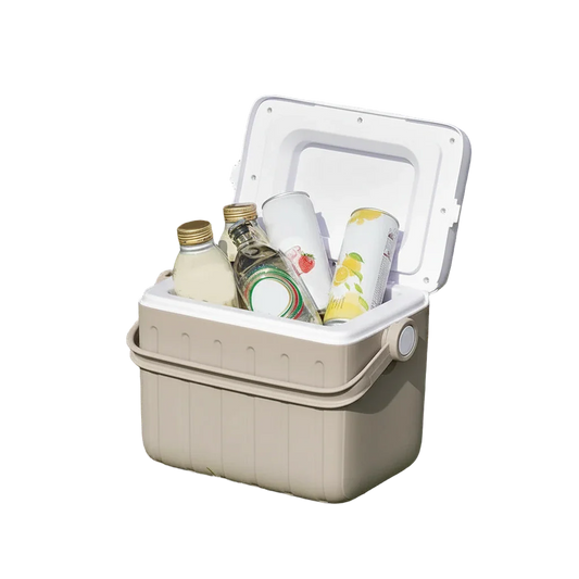 mini glaciere marron ouverte pleine