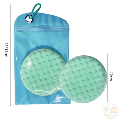 brosses pour enlever le sable des pieds et pochette bleu