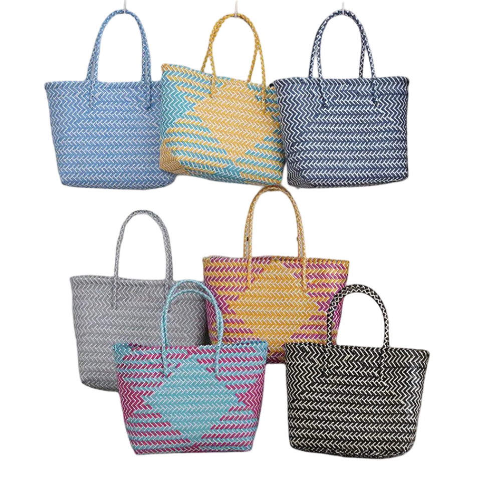 paniers de plage en plastique bleu jaune rose noir