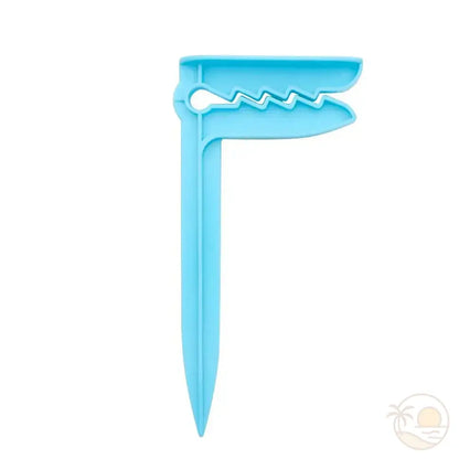 pince serviette de plage bleu clair