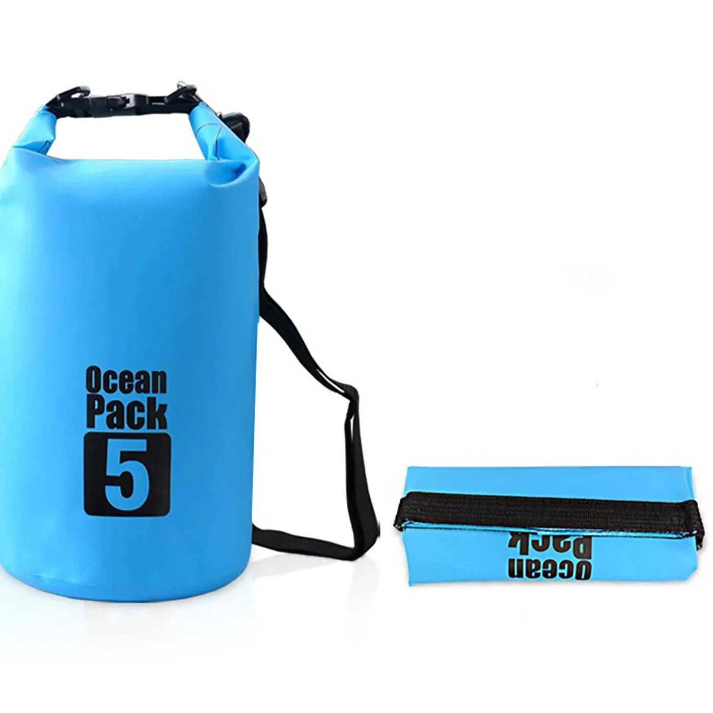 pochette de plage bleu plein vide