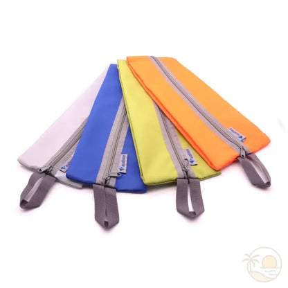 pochettes plage gris bleu vert orange vides