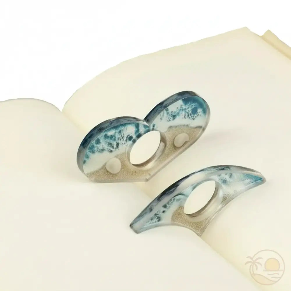 porte pages plage coeur demi lune livre