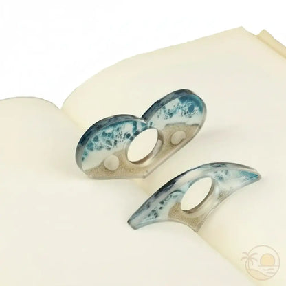 porte pages plage coeur demi lune livre