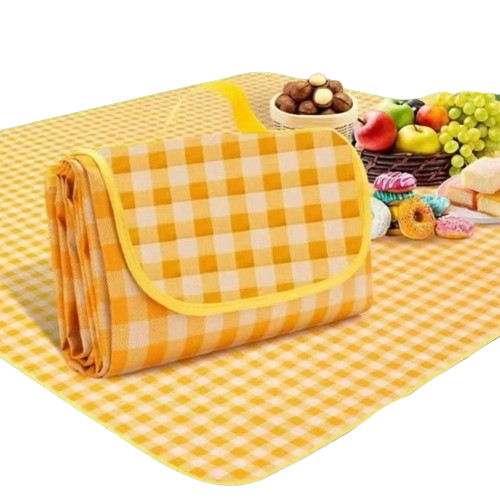 tapis de plage jaune ouvert
